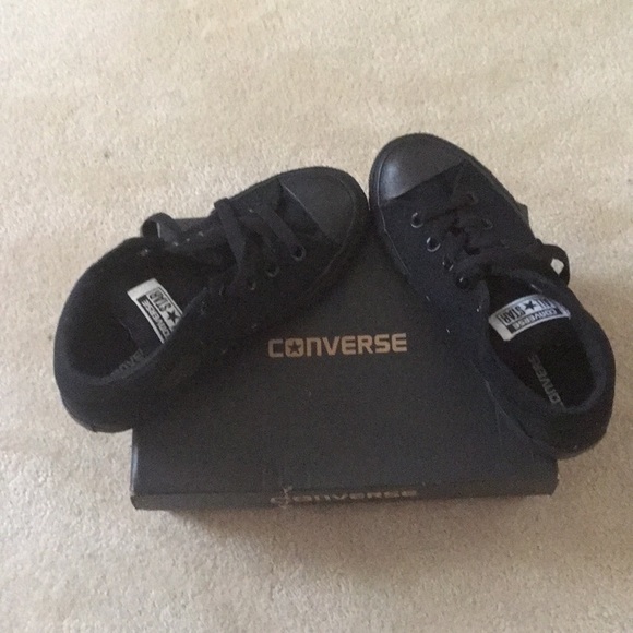Convers kids shoes - Picture 2 of 3